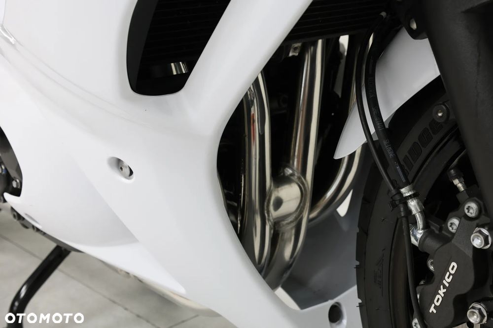 Suzuki GSX - 21
