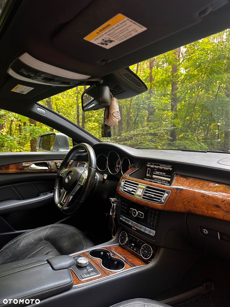 Mercedes-Benz CLS - 10