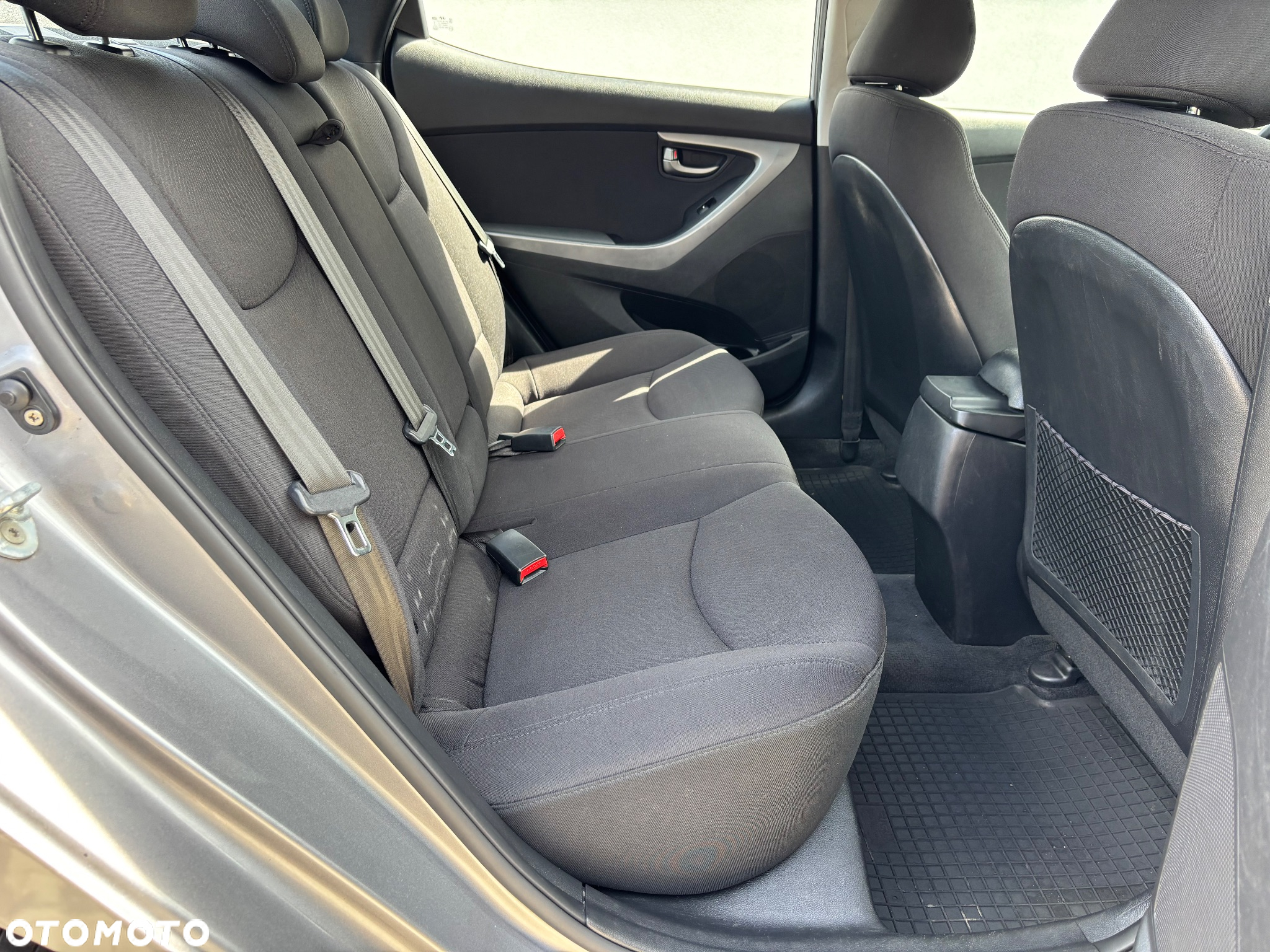 Hyundai Elantra 1.6 Comfort - 34