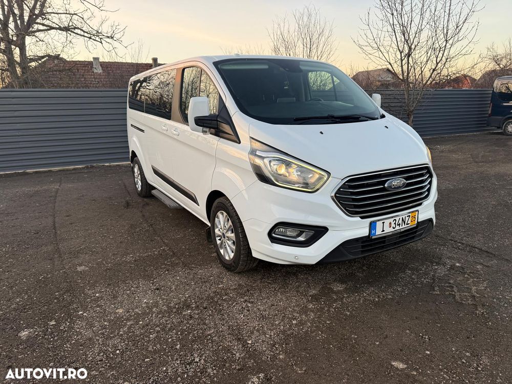 Ford Tourneo Custom - 2