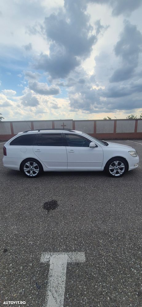 SKODA Octavia 2010 — imagine 3