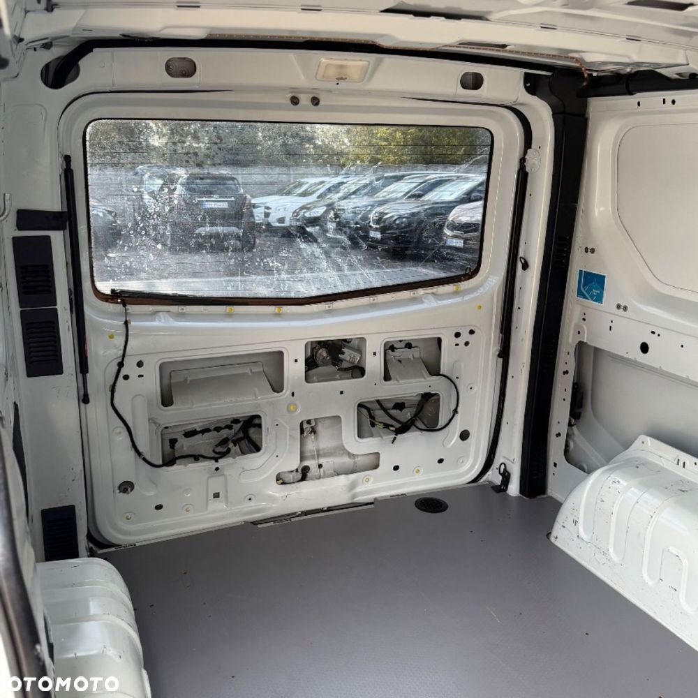 Renault Trafic - 12
