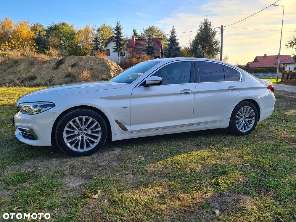 BMW Seria 5 520d xDrive Luxury Line - 7