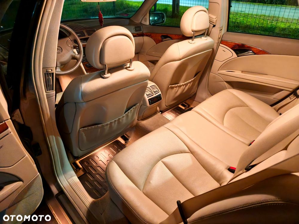 Mercedes-Benz Klasa E 200 Kompressor T Elegance - 15