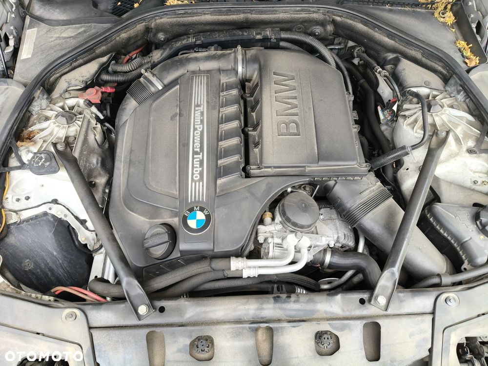 BMW Seria 5 535i - 12