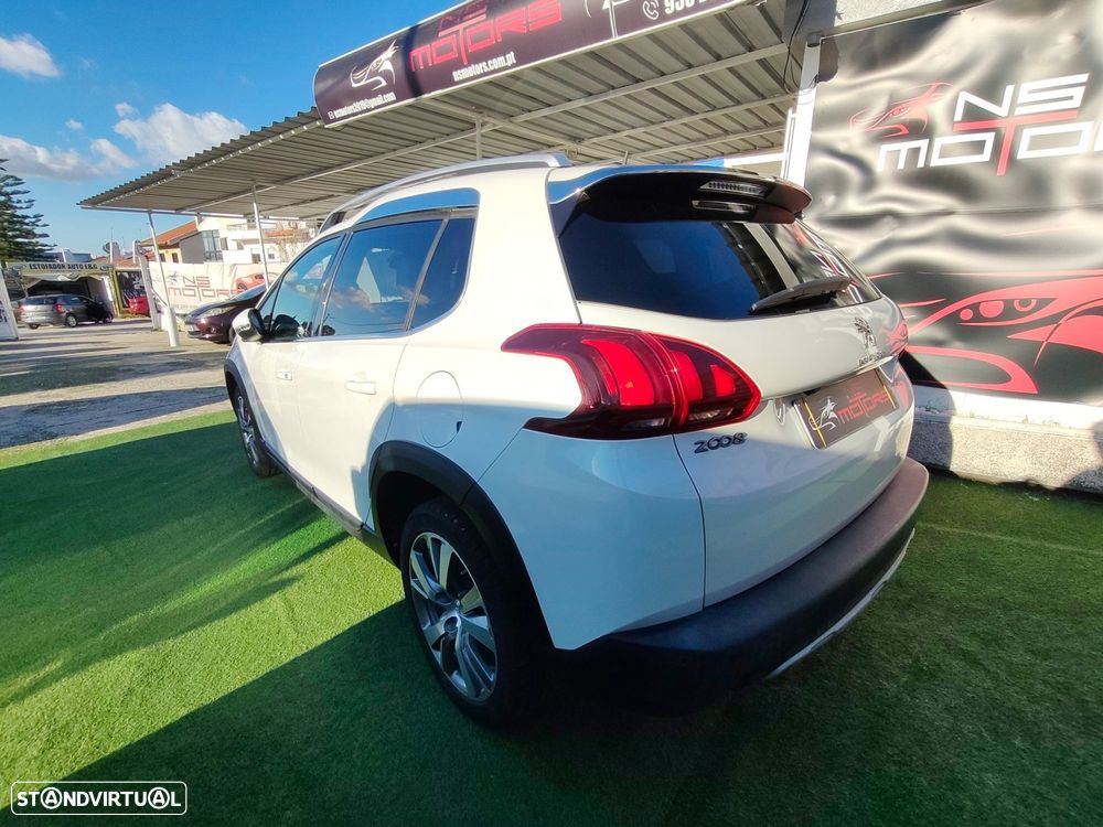 Peugeot 2008 1.2 PureTech Allure EAT6 - 3