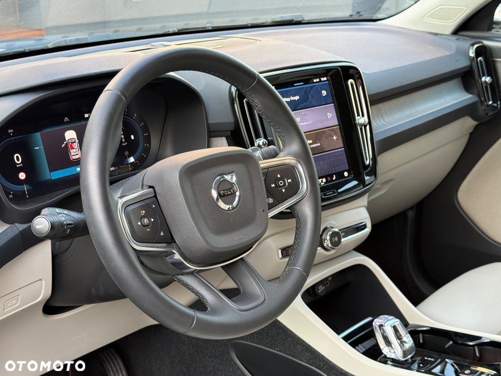 Volvo XC 40 B3 B DKG Ultra Black Edition - 8