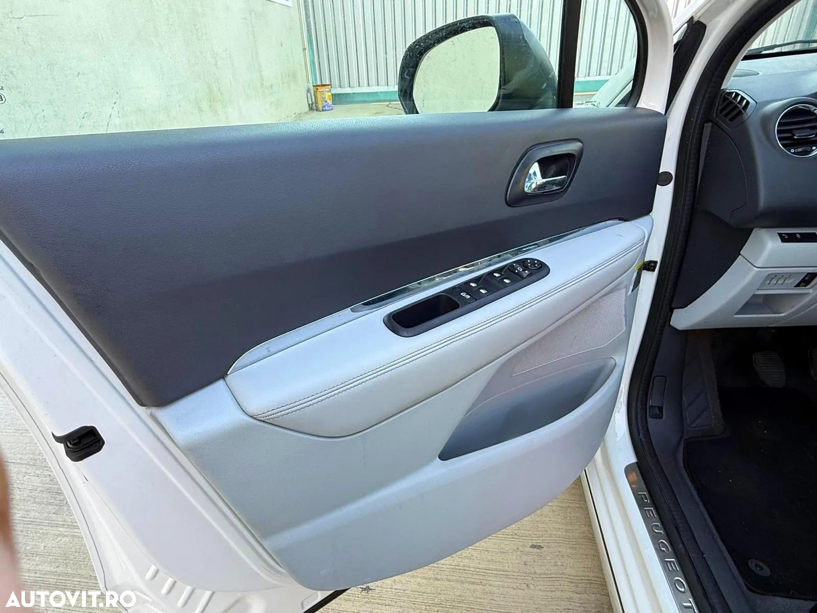 Peugeot 3008 155 THP Allure - 25