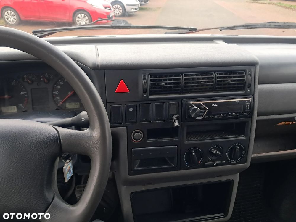 Volkswagen Transporter - 14