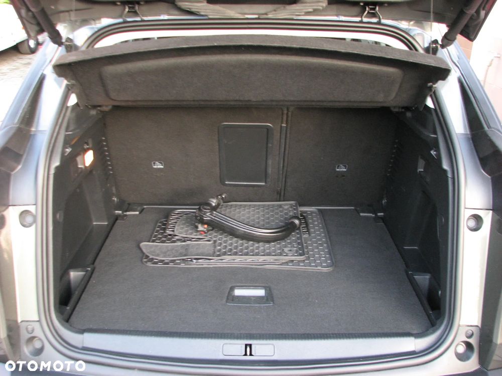 Peugeot 3008 1.5 BlueHDi Allure Pack S&S EAT8 - 34
