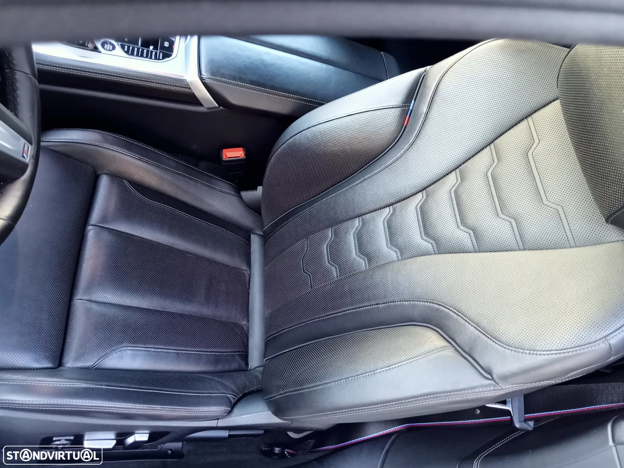 BMW 840 d xDrive Pack M - 17