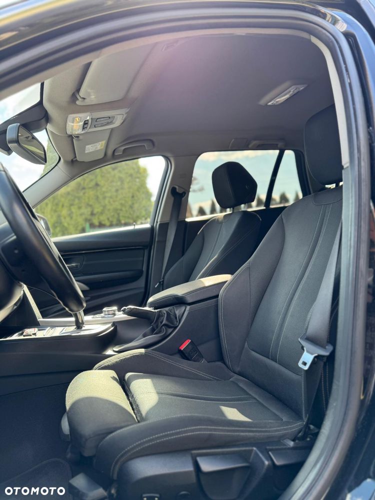 BMW Seria 3 318d Edition Luxury Line Purity - 11