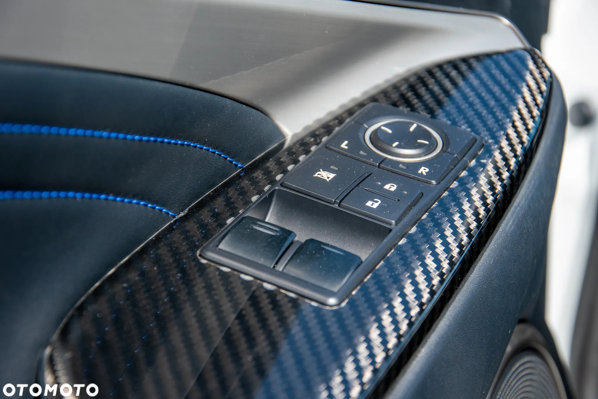 Lexus RC F Prestige - 28