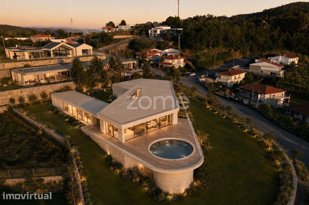 Moradia Térrea de Luxo em Construção em com vista sobre Guimarães. - Grande imagem: 2/26