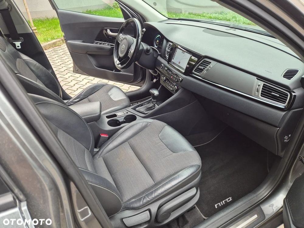 Kia Niro 1.6 GDI Hybrid Business Line - 16