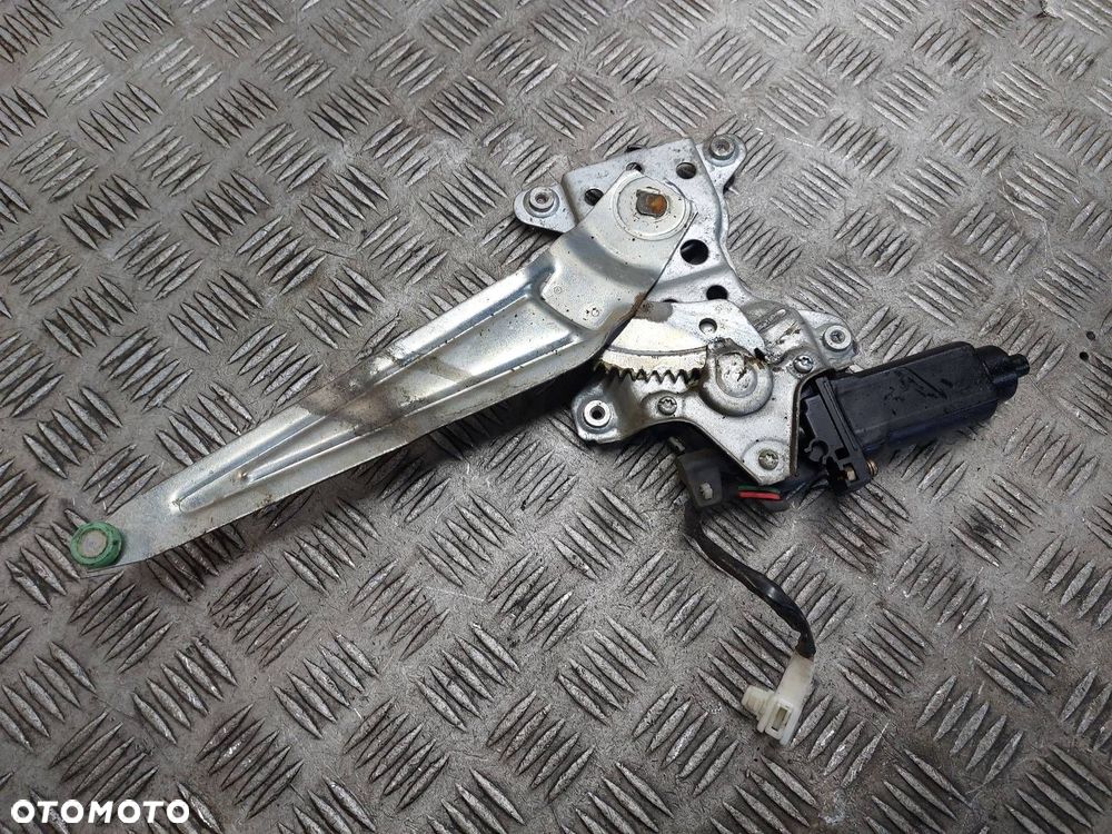 MECHANIZM PODNOŚNIK SZYBY PRAWY TYŁ ELEKTRYCZNY TOYOTA COROLLA E11 - 1