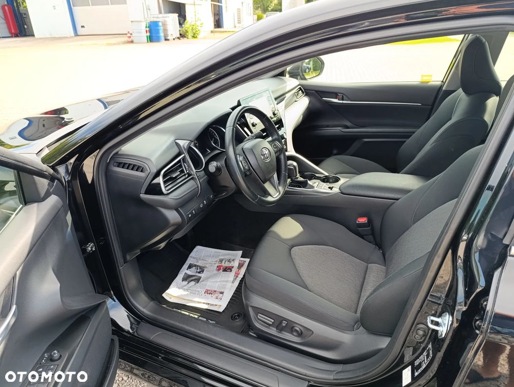 Toyota Camry 2.5 Hybrid Comfort CVT - 17