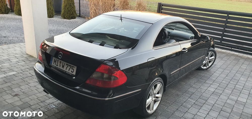 Mercedes-Benz CLK - 22