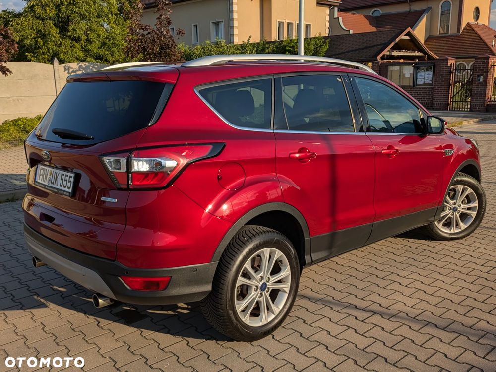 Ford Kuga 1.5 EcoBoost 2x4 Titanium - 6