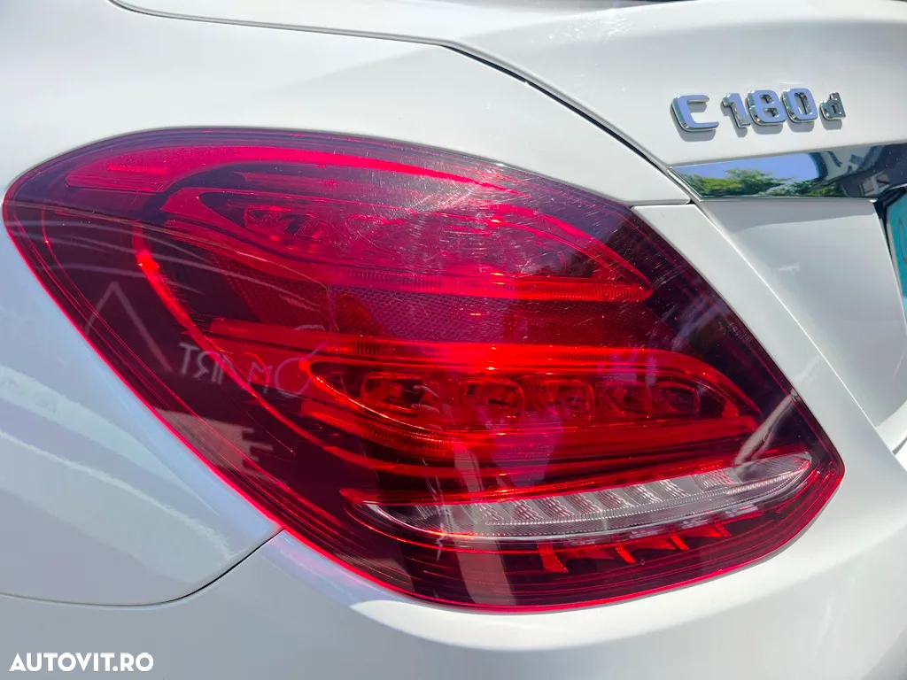Mercedes-Benz C - 23