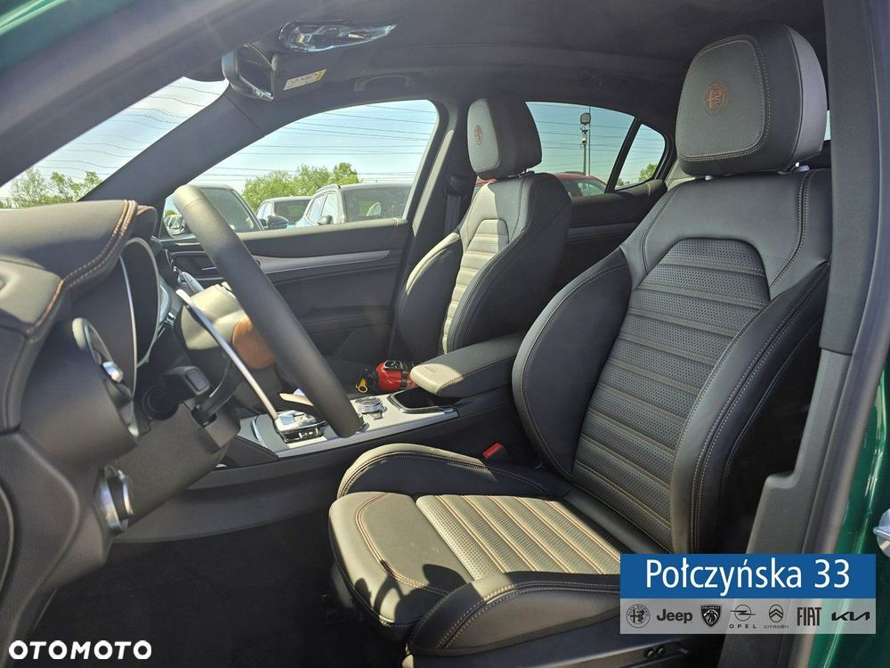 Alfa Romeo Stelvio - 16