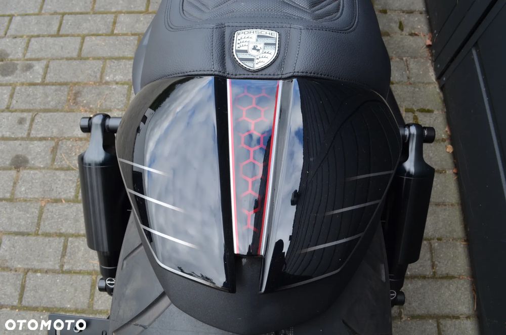 Harley-Davidson V-Rod Muscle - 37