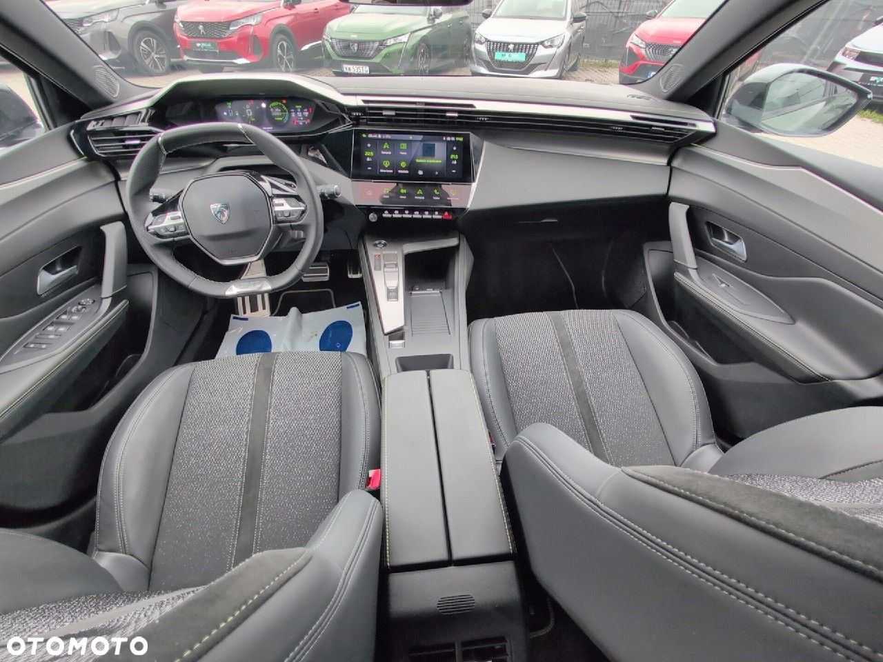 Peugeot 308 - 8