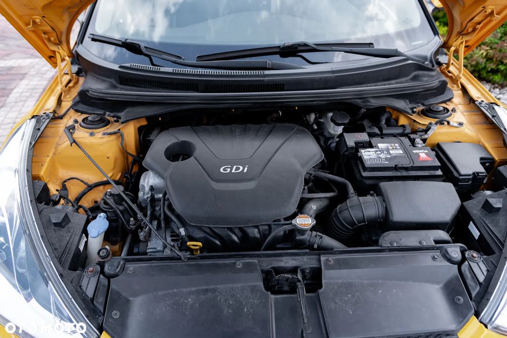 Hyundai Veloster 1.6 Style - 32