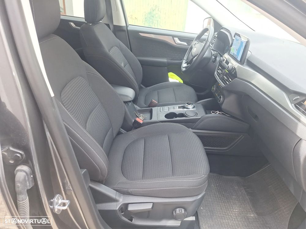Ford Kuga - 3