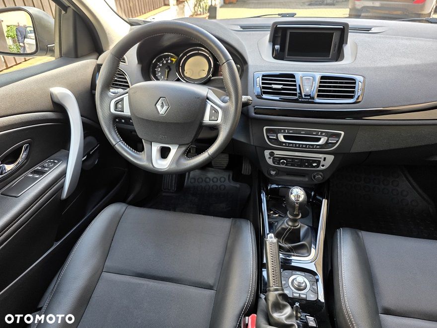 Renault Megane ENERGY TCe 115 Start & Stop Bose Edition - 25