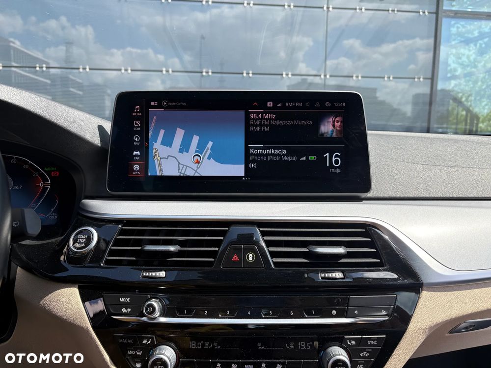 BMW Seria 5 520d xDrive Luxury Line sport - 33