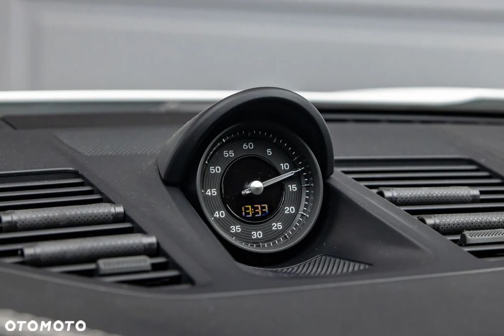 Porsche 911 Carrera 4 PDK - 21