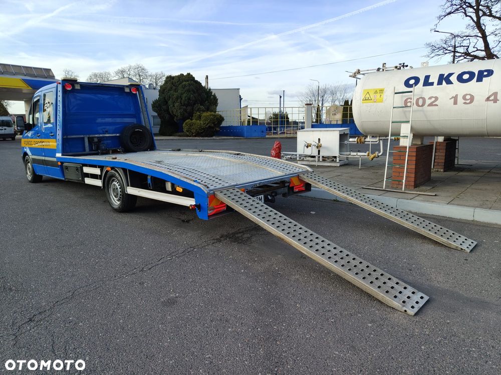 Mercedes-Benz Sprinter - 9