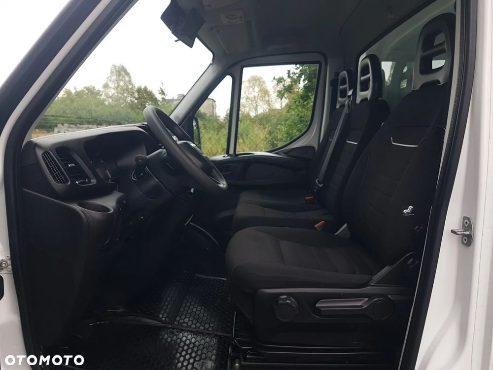 Iveco DAILY KONTENER 8EP KLIMA 4,23x2,24x2,25 3,0-160KM 35S16 KRAJOWY MANUAL 6-BIEGÓW - 25