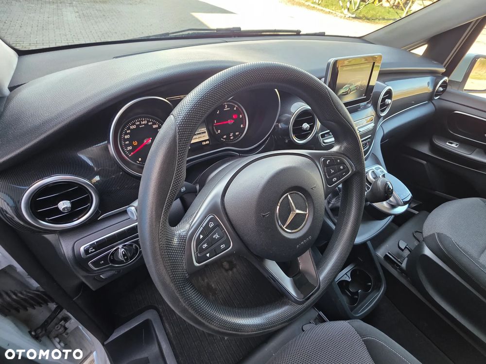 Mercedes-Benz Klasa V 220 CDI (d³ugi) - 12