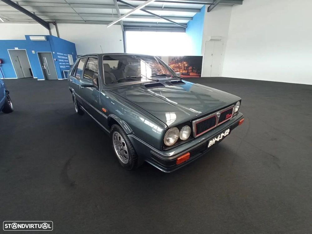 Lancia Delta 1.6 HF Turbo - 17