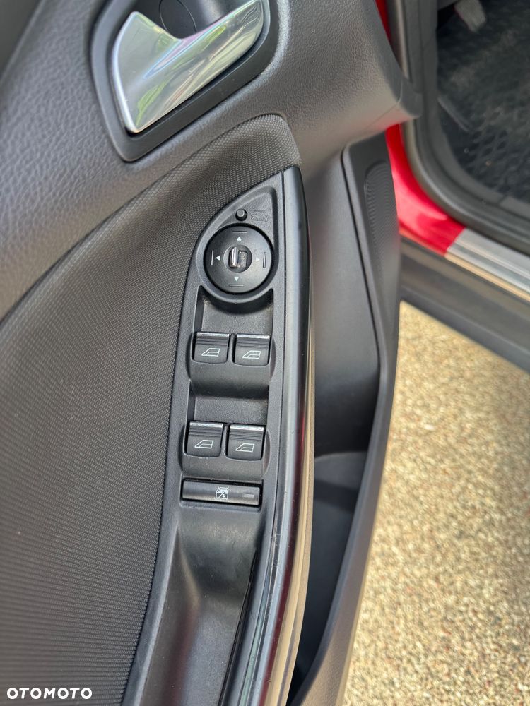 Ford Focus - 24