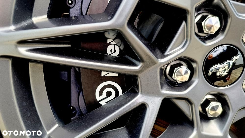 Ford Mustang - 30