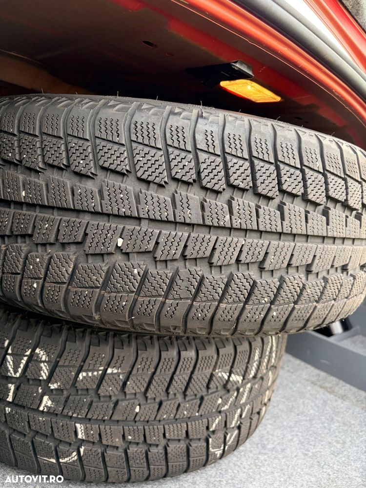 BMW Seria 3 318d - 15