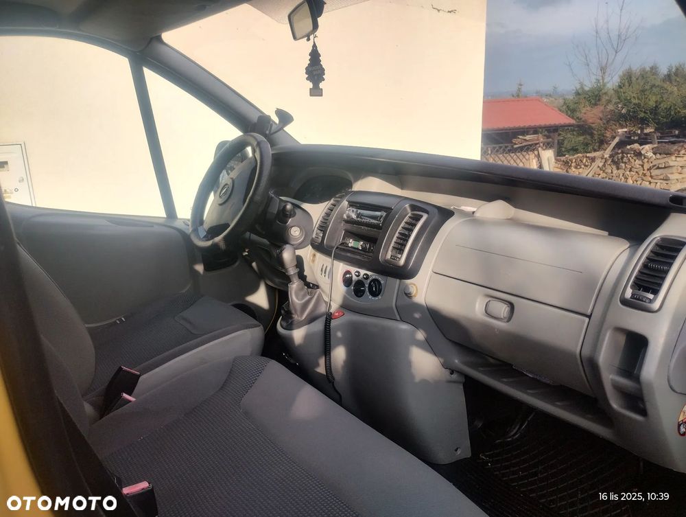 Opel Vivaro L2H1 2.9t - 9
