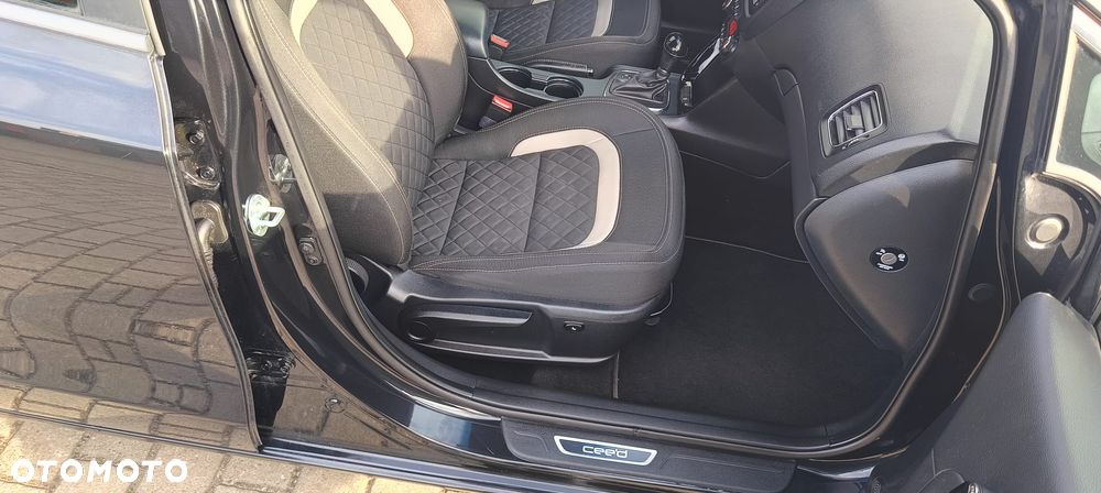 Kia Ceed 1.6 CRDi 136 DCT ISG GT Line - 35