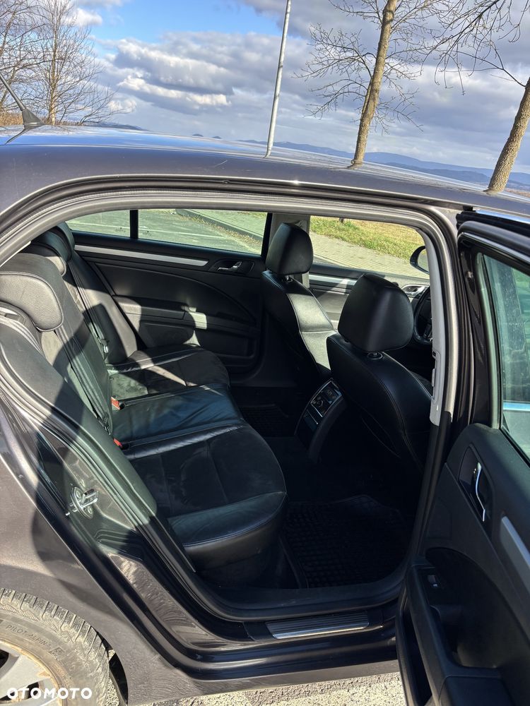 Skoda Superb 2.0 TDI Elegance DSG - 13