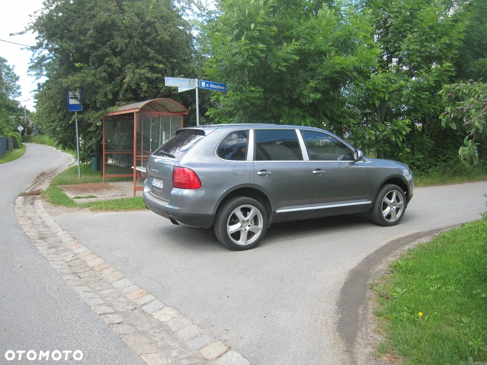 Porsche Cayenne - 15