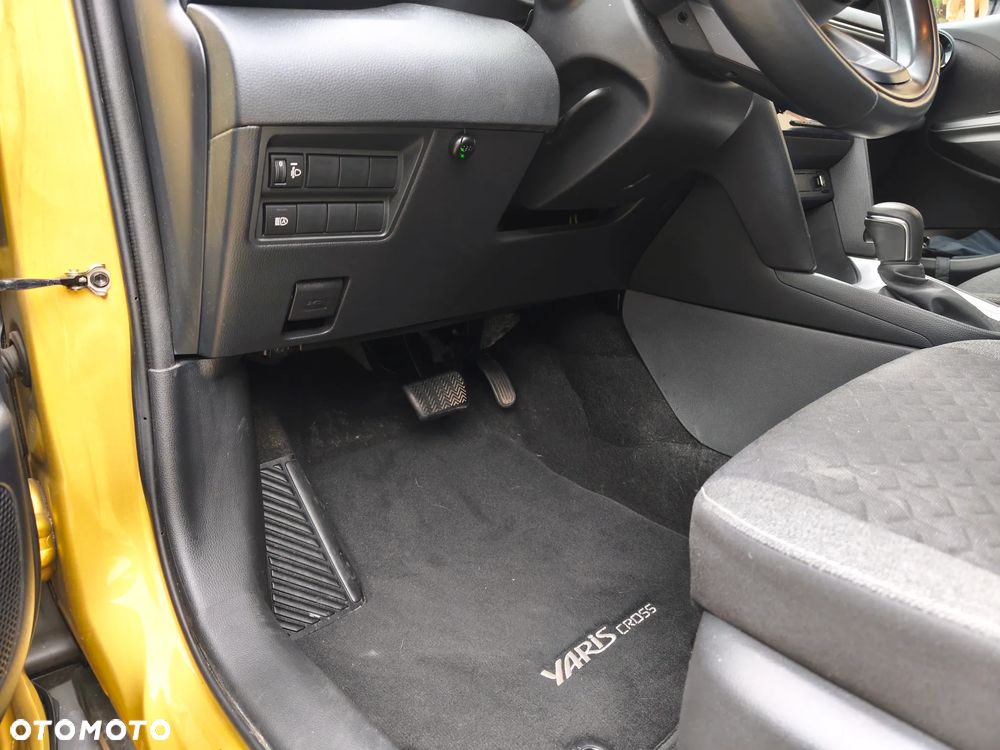 Toyota Yaris Cross - 12