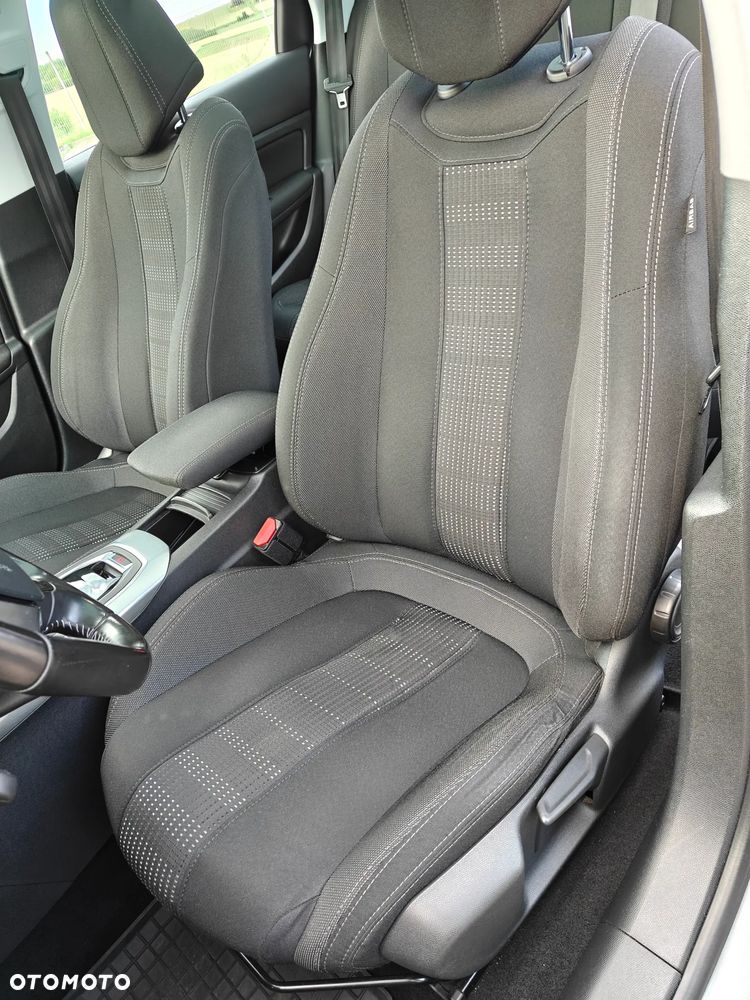 Peugeot 308 2.0 Blue HDi Allure S&S - 11