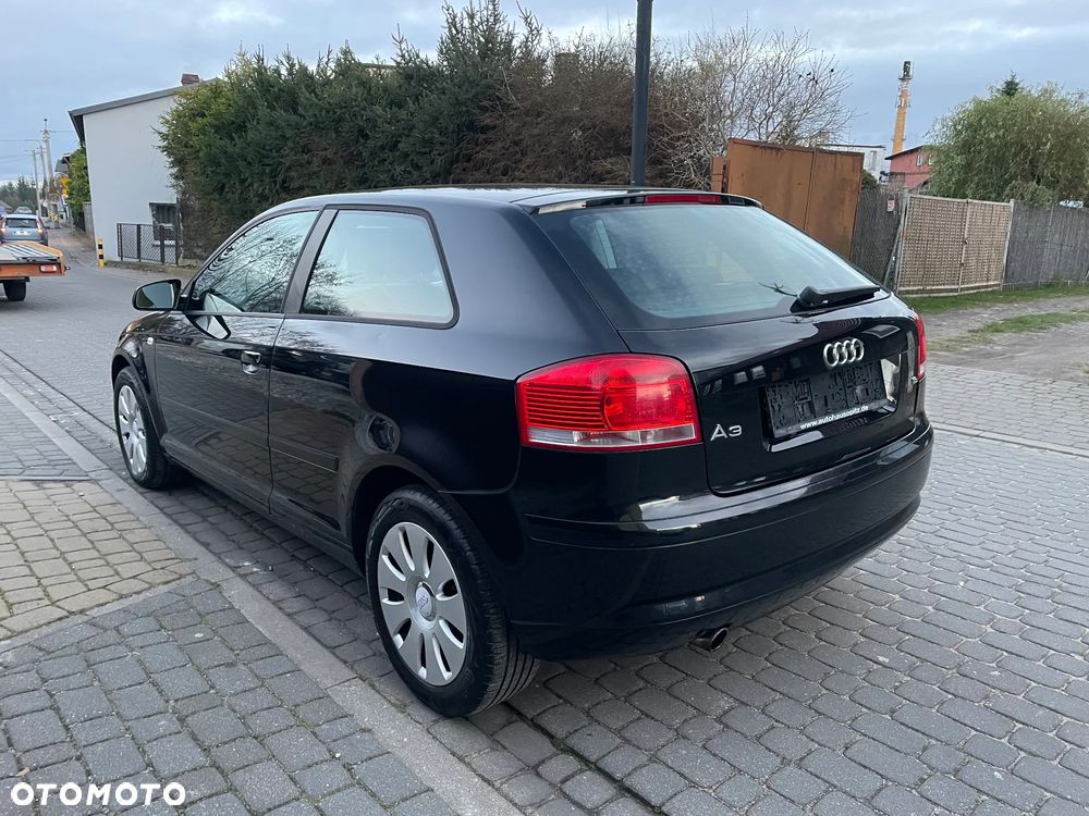Audi A3 3-drzwiowe 1.6 Ambiente - 4