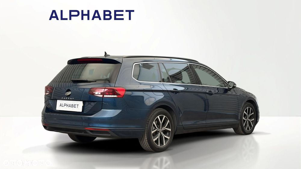 Volkswagen Passat - 5