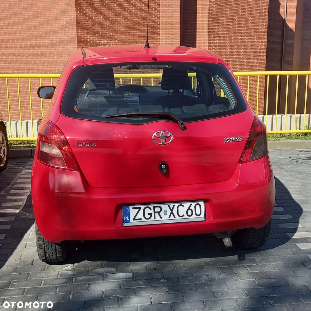 Toyota Yaris 1.0 Terra - 2