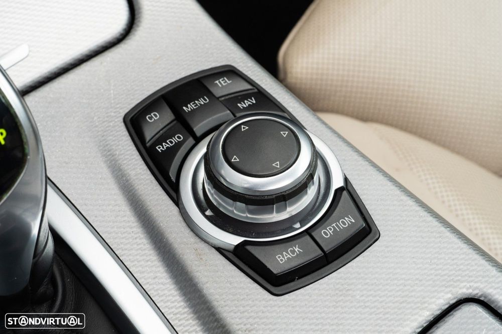 BMW 535 d xDrive Pack M Auto - 27