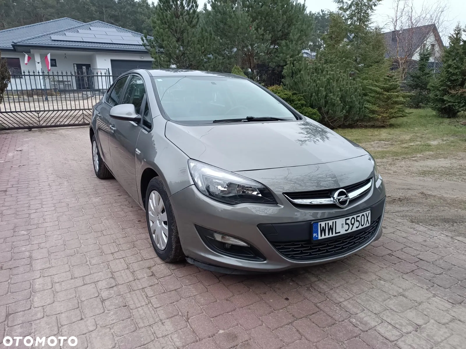 Opel Astra IV 1.4 T Cosmo - 11
